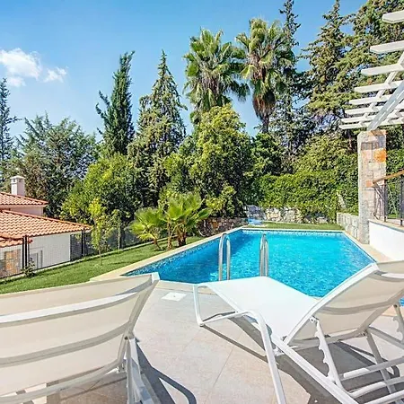 Sleeps 6 Pool Air Con Wifi * غوجيك